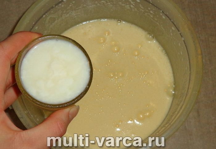 Пиріг «Зебра» на кефірі в мультиварці