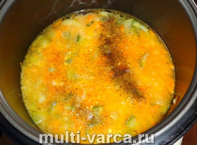 Пшоняна каша з кабачками в мультиварці