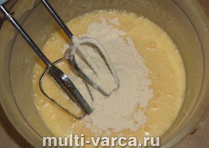 Різдвяний пиріг у мультиварці
