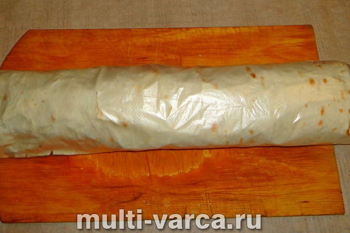 Рулет із лаваша з шинкою та сиром