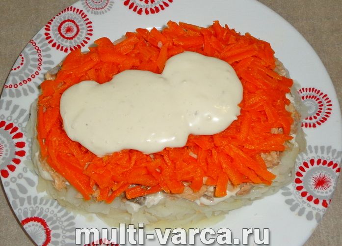 Салат «Свинка» з консервованої горбуші