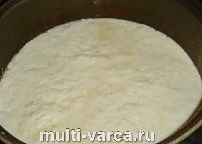 Сир із кефіру в мультиварці
