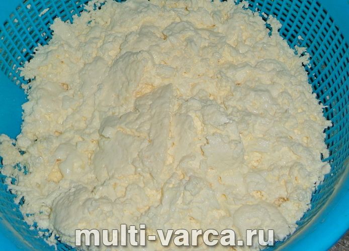 Сир із кефіру в мультиварці