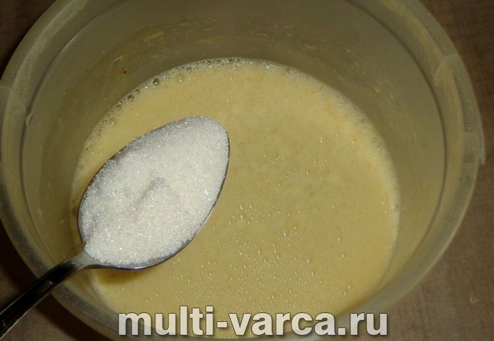 Сирна запіканка з персиками в мультиварці
