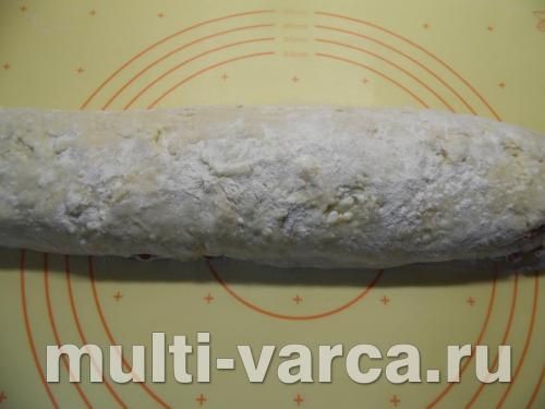 Сирний пиріг із червоною смородиною