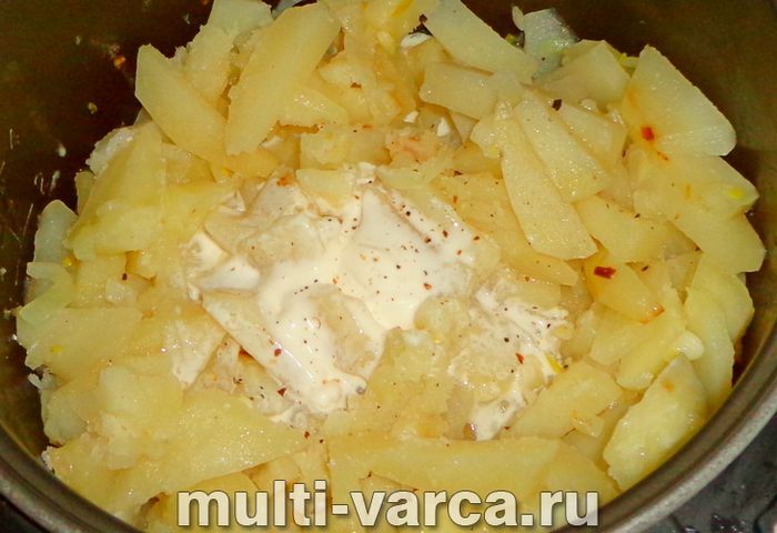 Смажена картопля в сметані в мультиварці