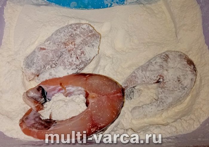 Стейки білого амура в духовці