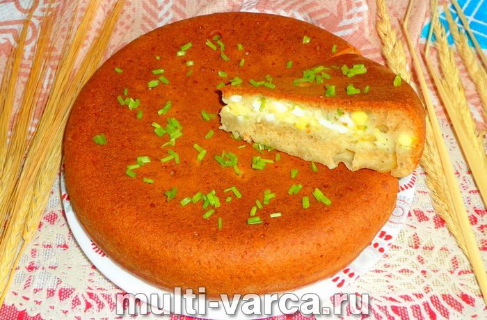 Заливний пиріг на кефірі в мультиварці