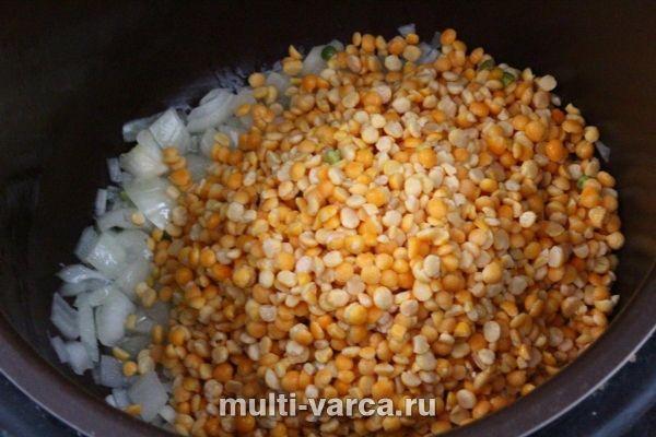Горохова каша з цибулею в мультиварці