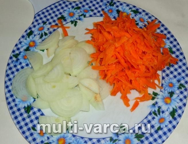 Гуска з капустою в мультиварці