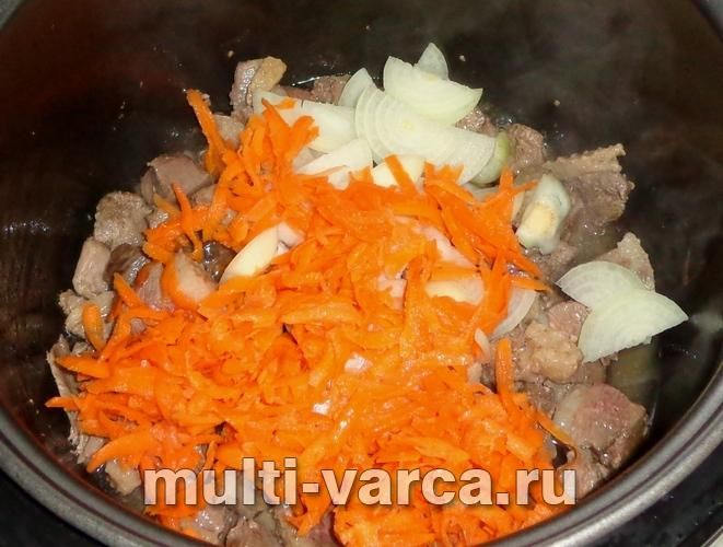 Гуска з капустою в мультиварці