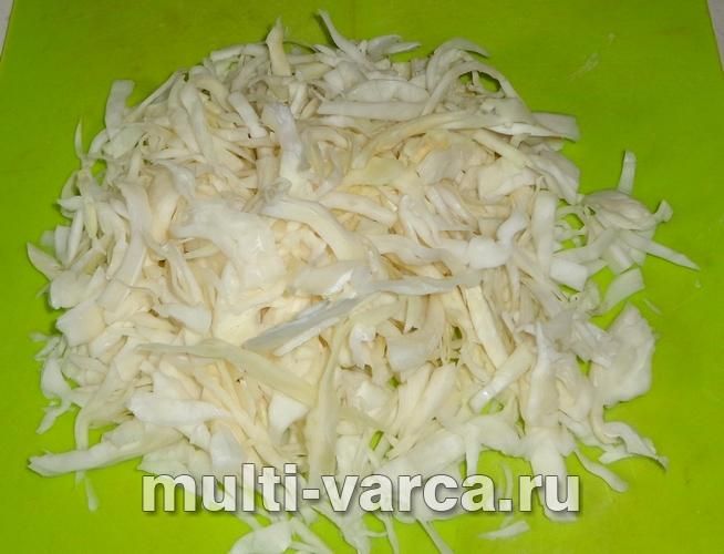 Гуска з капустою в мультиварці