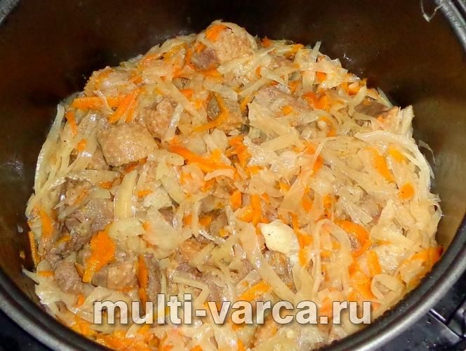 Гуска з капустою в мультиварці