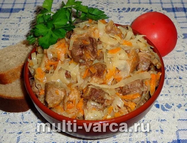 Гуска з капустою в мультиварці