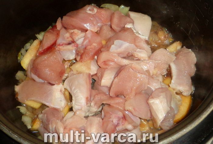 Індичка з айвою в мультиварці