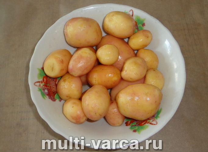 Картопля з кропом у мультиварці