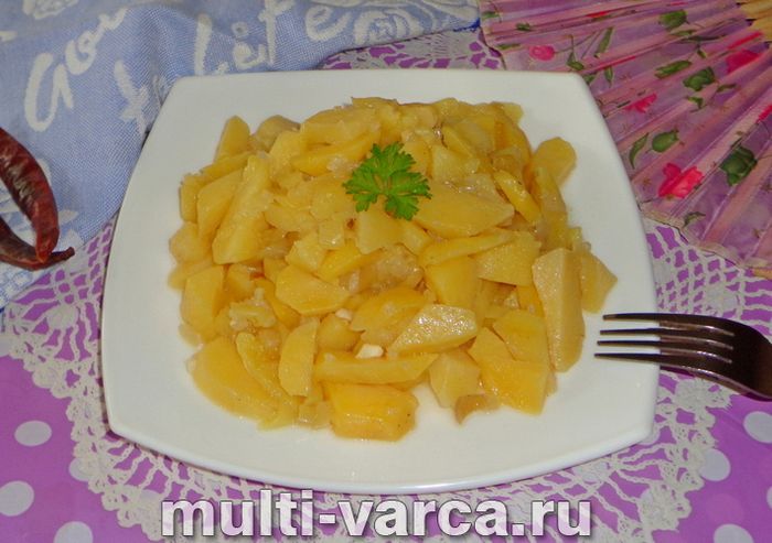 Картопля з перцем у мультиварці