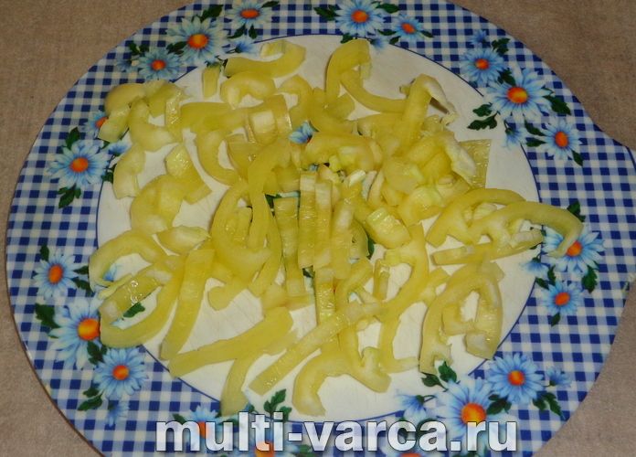 Картопля з перцем у мультиварці