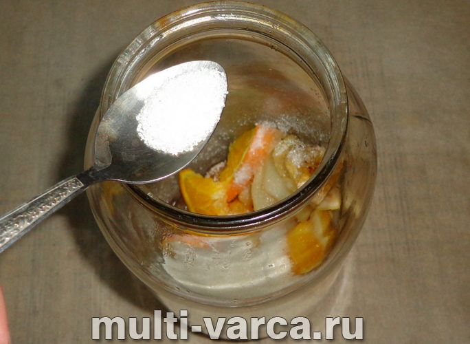 Компот із груш та апельсинів на зиму