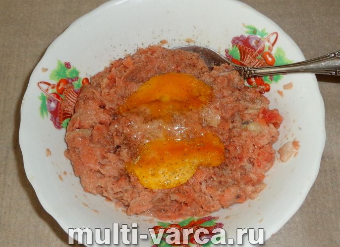 Котлети з горбуші в мультиварці