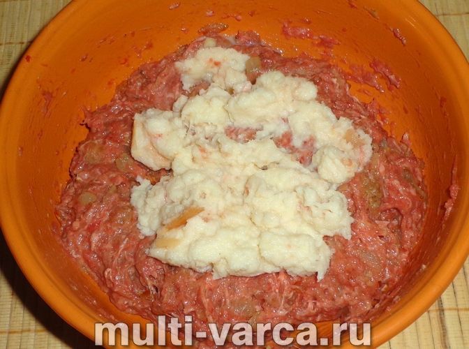 Котлети з індички на пару в мультиварці