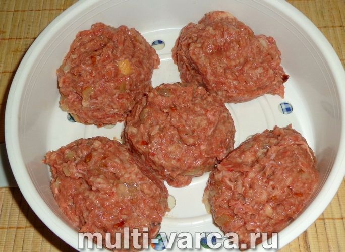 Котлети з індички на пару в мультиварці