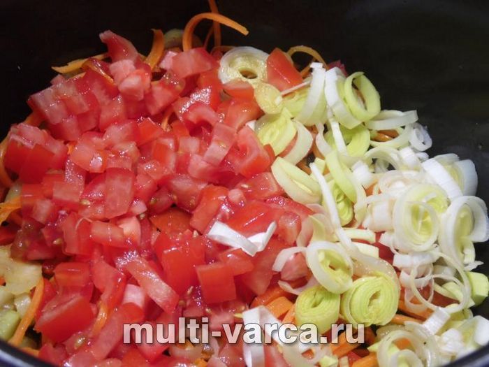 Курячий суп з овочами та квасолею