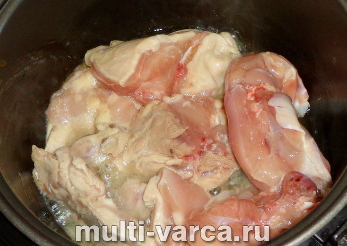 Курка з броколі в мультиварці