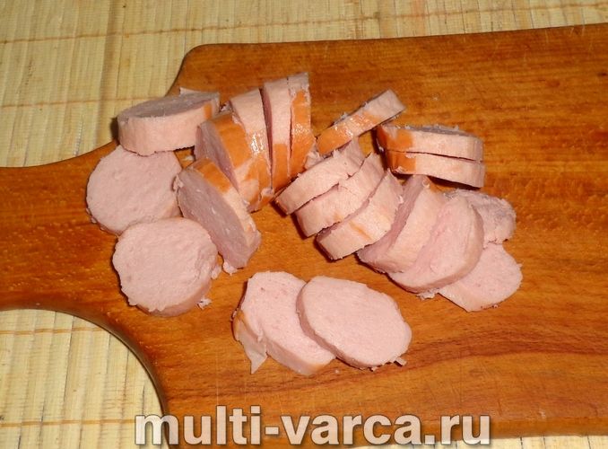 Квасолевий суп із сосисками в мультиварці