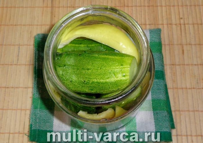 Мариновані огірки із солодким перцем на зиму