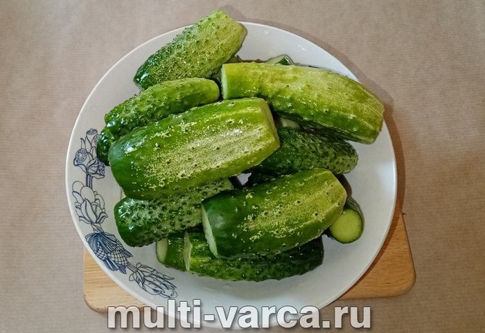 Огірки з базиліком на зиму