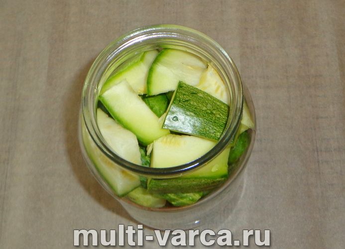 Огірки з кабачками на зиму