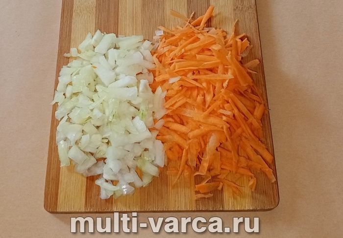Плов із булгура зі свининою в мультиварці