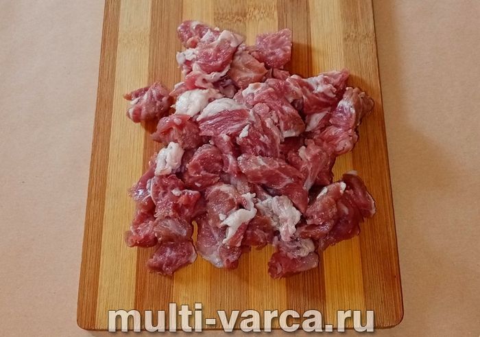 Плов із булгура зі свининою в мультиварці