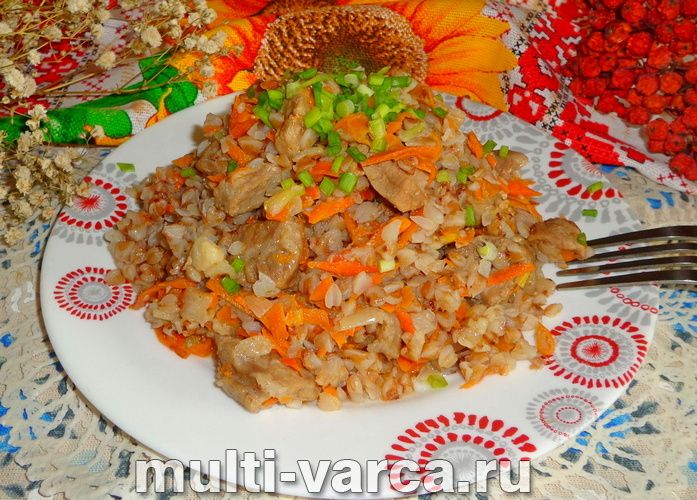 Плов із гречки з м'ясом у мультиварці
