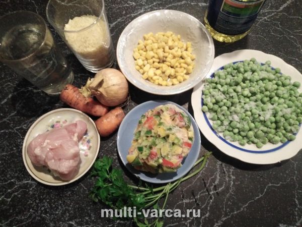 Рис з овочами та індичкою в мультиварці