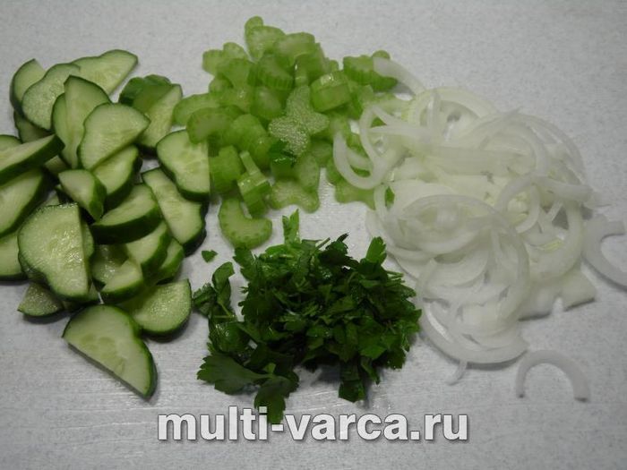 Салат з огірків і селери на зиму