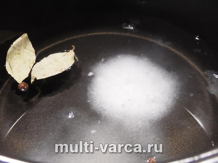 Салат з огірків і селери на зиму
