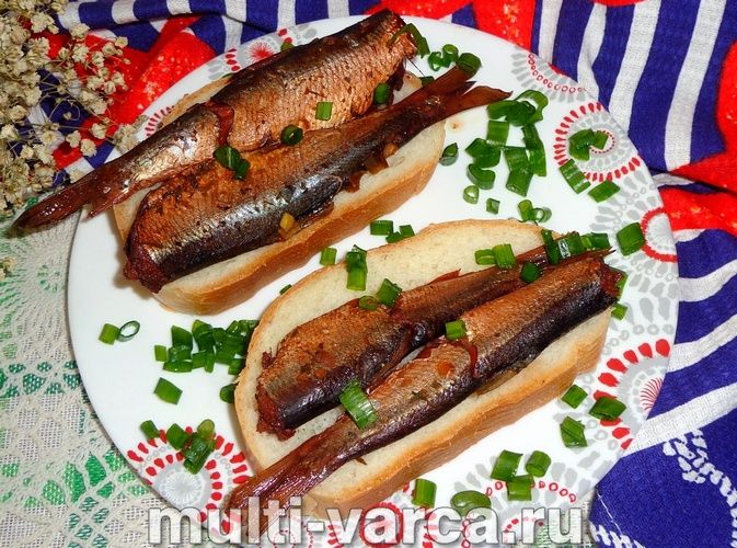 Шпроти із салаки в мультиварці