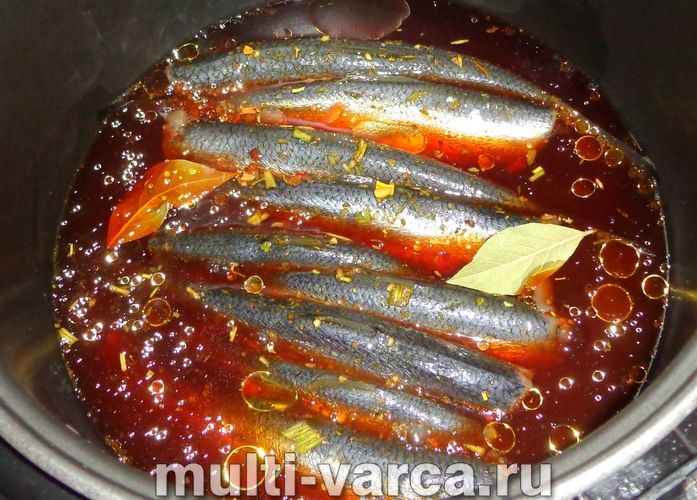 Шпроти із салаки в мультиварці