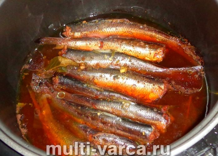 Шпроти із салаки в мультиварці