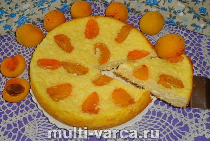 Сирна запіканка з абрикосами в мультиварці
