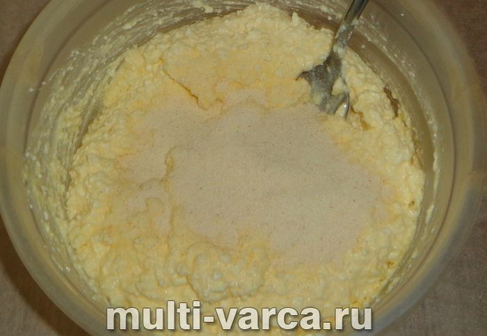 Сирна запіканка з абрикосами в мультиварці