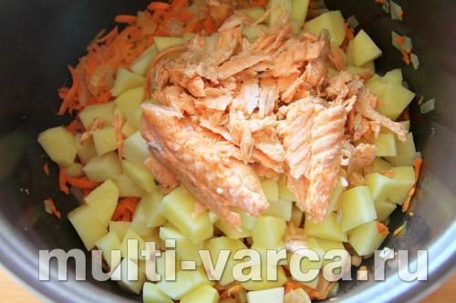 Смачна юшка із сьомги з рисом