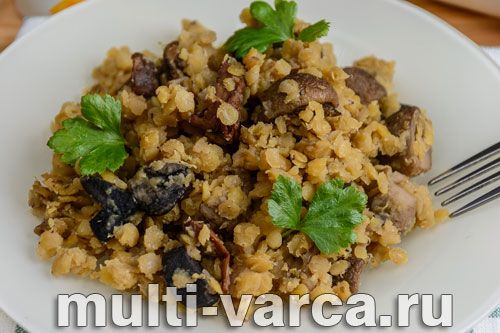 Сочевиця з грибами в мультиварці