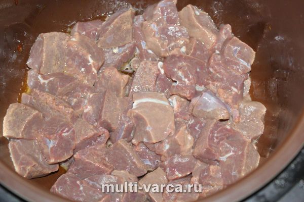 Тушкована картопля з печінкою