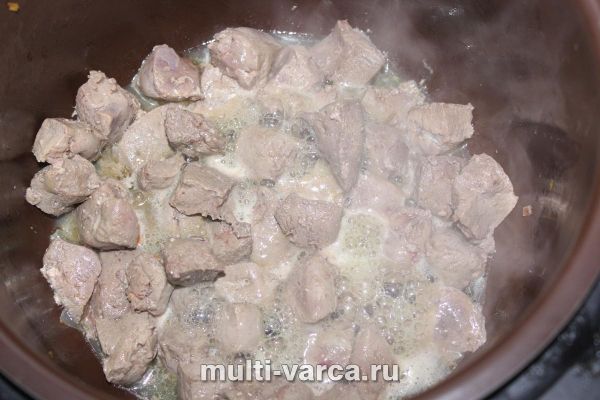 Тушкована картопля з печінкою