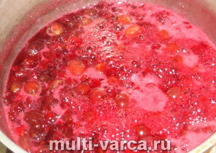 Варення з аґрусу та червоної смородини