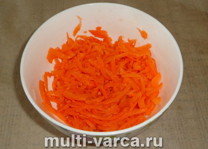 Курячі ніжки з макаронами в мультиварці