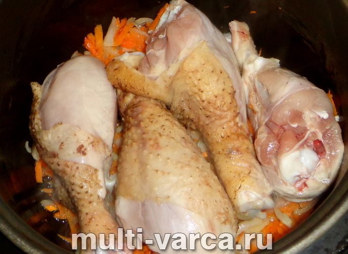 Курячі ніжки з макаронами в мультиварці